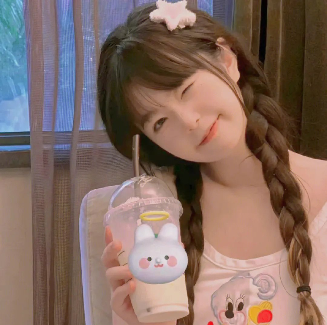 攻略五年竟成偏执反派白月光